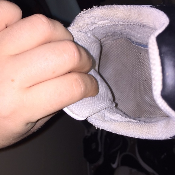 Adidas Superstars - Picture 3 of 4